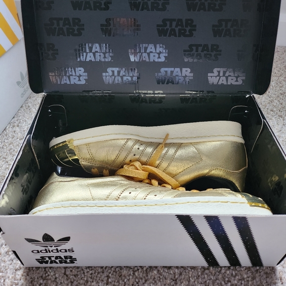 Adidas x Star Wars Gold Shoes - Picture 2 of 4